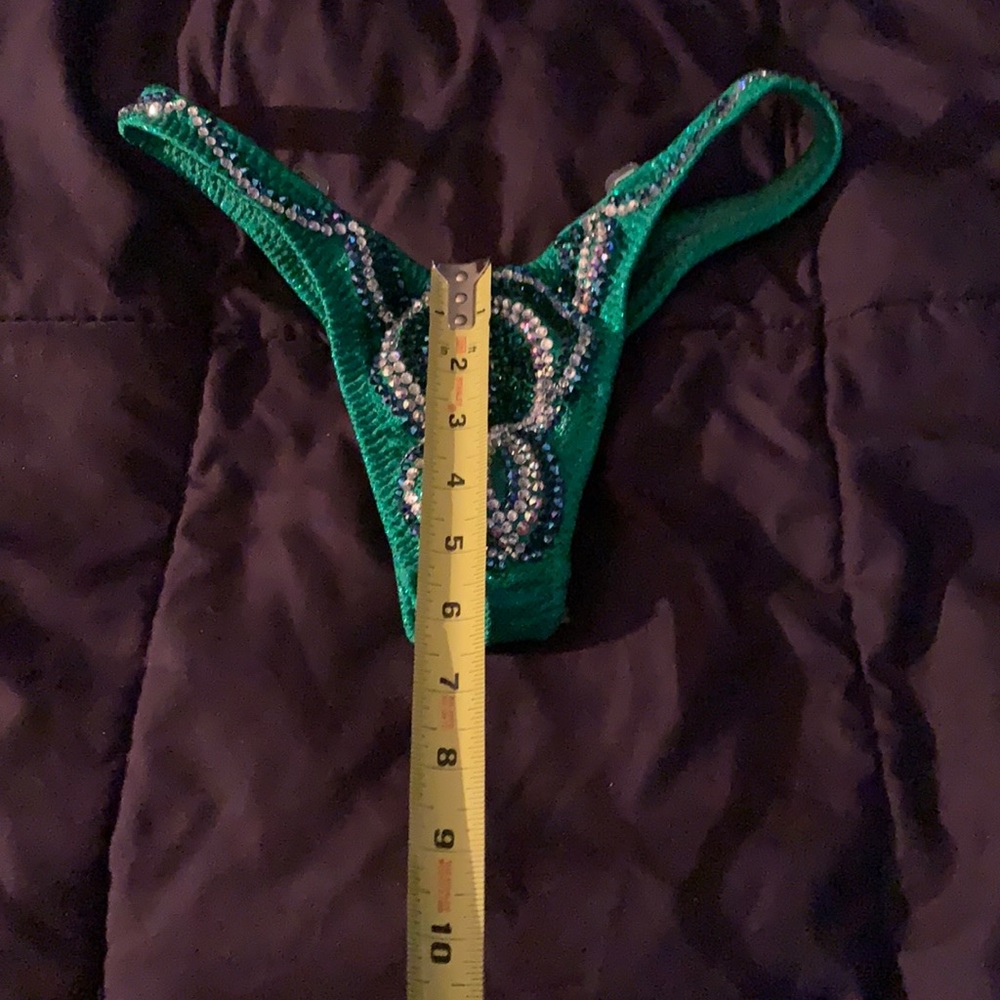 New NPC Figure Competition Suit 👙 - Picture 10 of 11